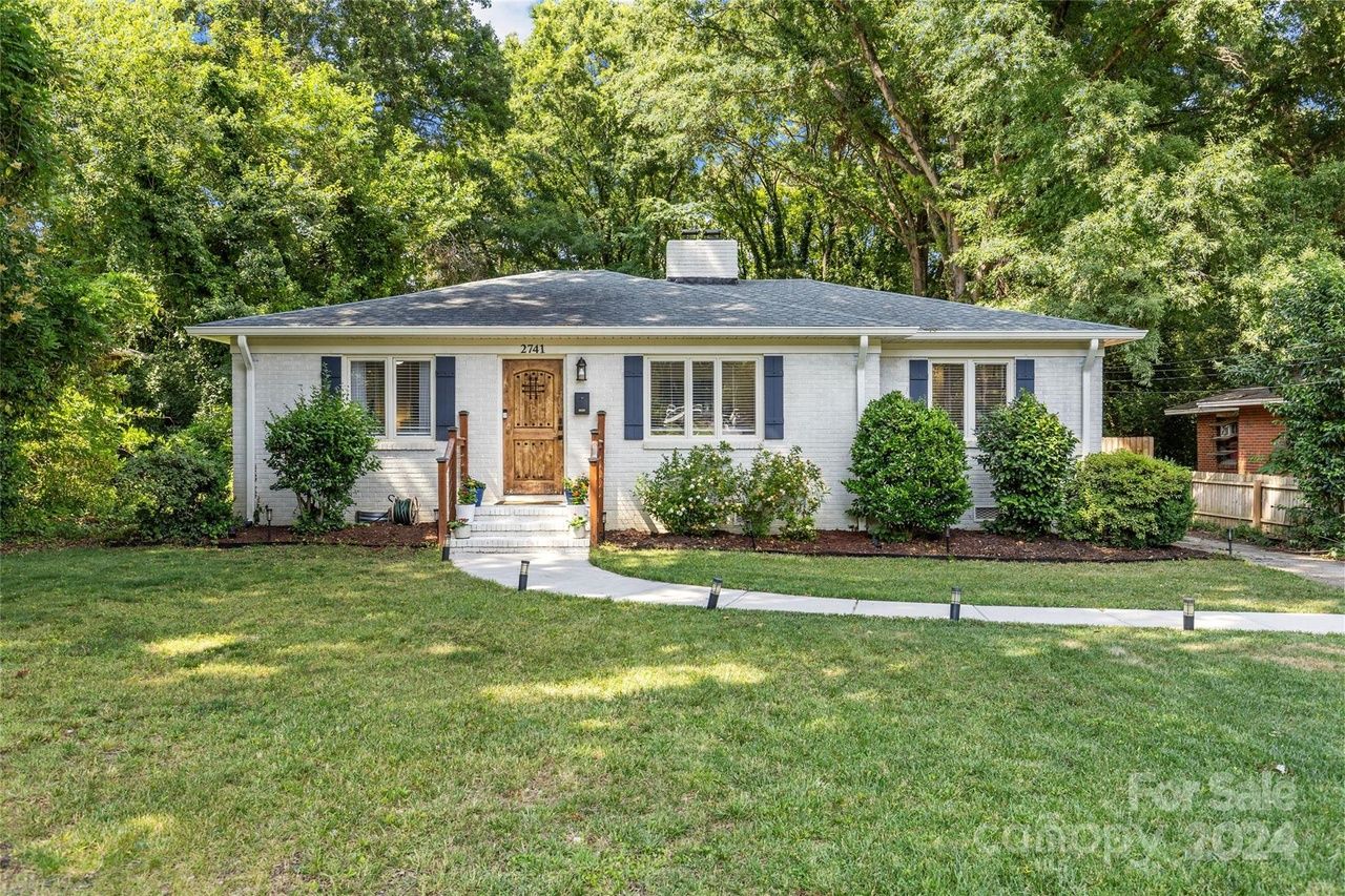 Hot homes 5 houses for sale in Charlotte ranging from 375K to 1M