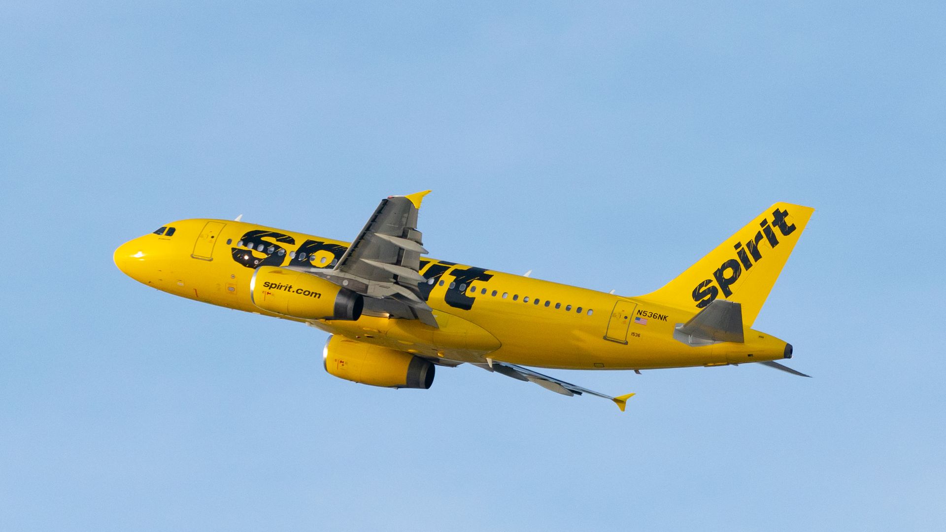 spirit airlines plane