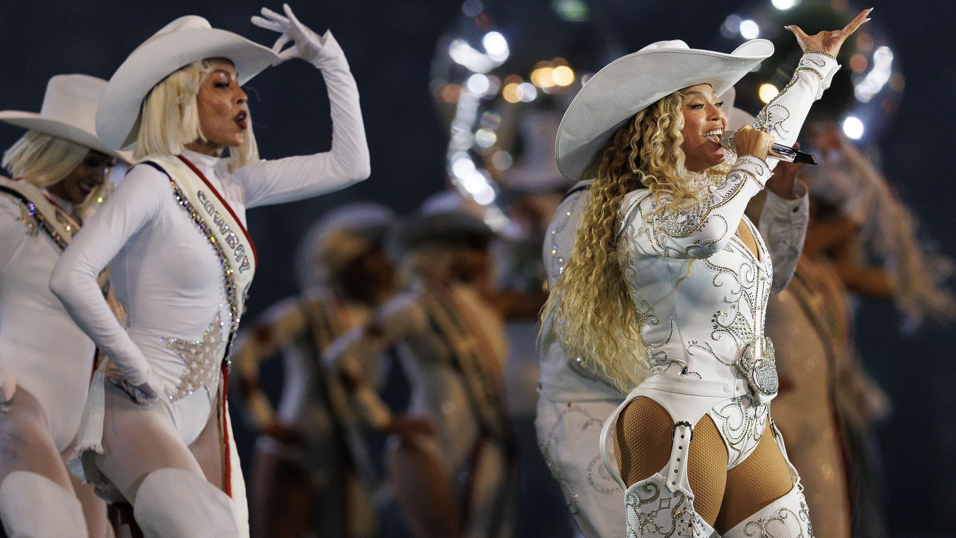  Beyoncé performs at halftime during an NFL football game between the Baltimore Ravens and the Houston Texans, at NRG Stadium on December 25, 2024 in Houston, Texas.