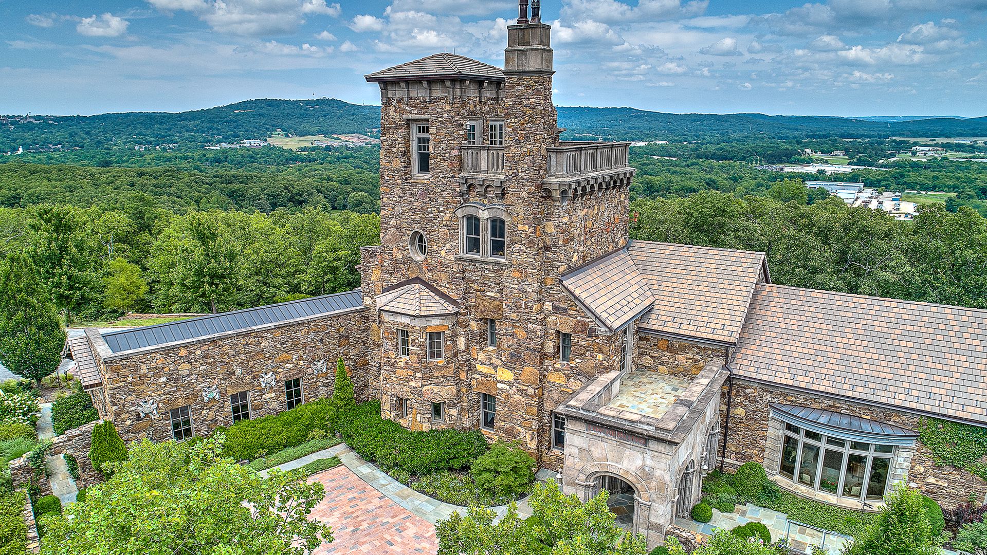 Dromborg Castle, located at 2991 S. City Lake Rd. in Fayetteville, Ark. Photo: Courtesy Keller Williams Market Pro Realty 