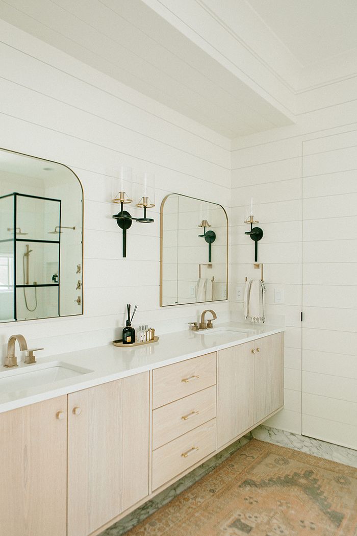 home-of-the-year-2021-primary-vanity