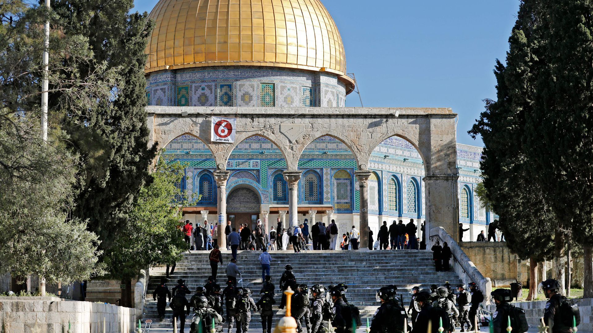 Israeli forces and Palestinians at the al-Aqsa compound on April 15. Photo: Ahmad Gharbli/AFP via Getty Images