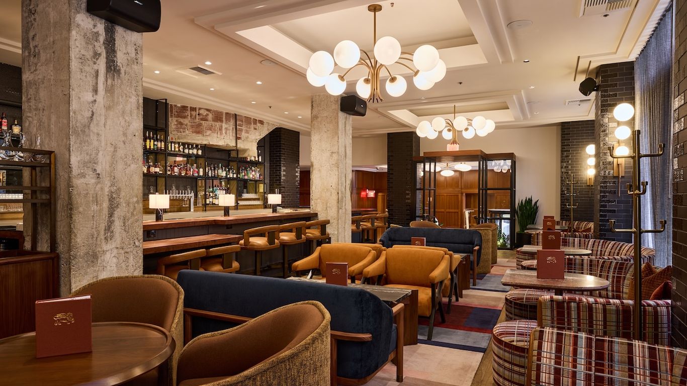Inside Michael Mina's Bar Sprezzatura in Portland