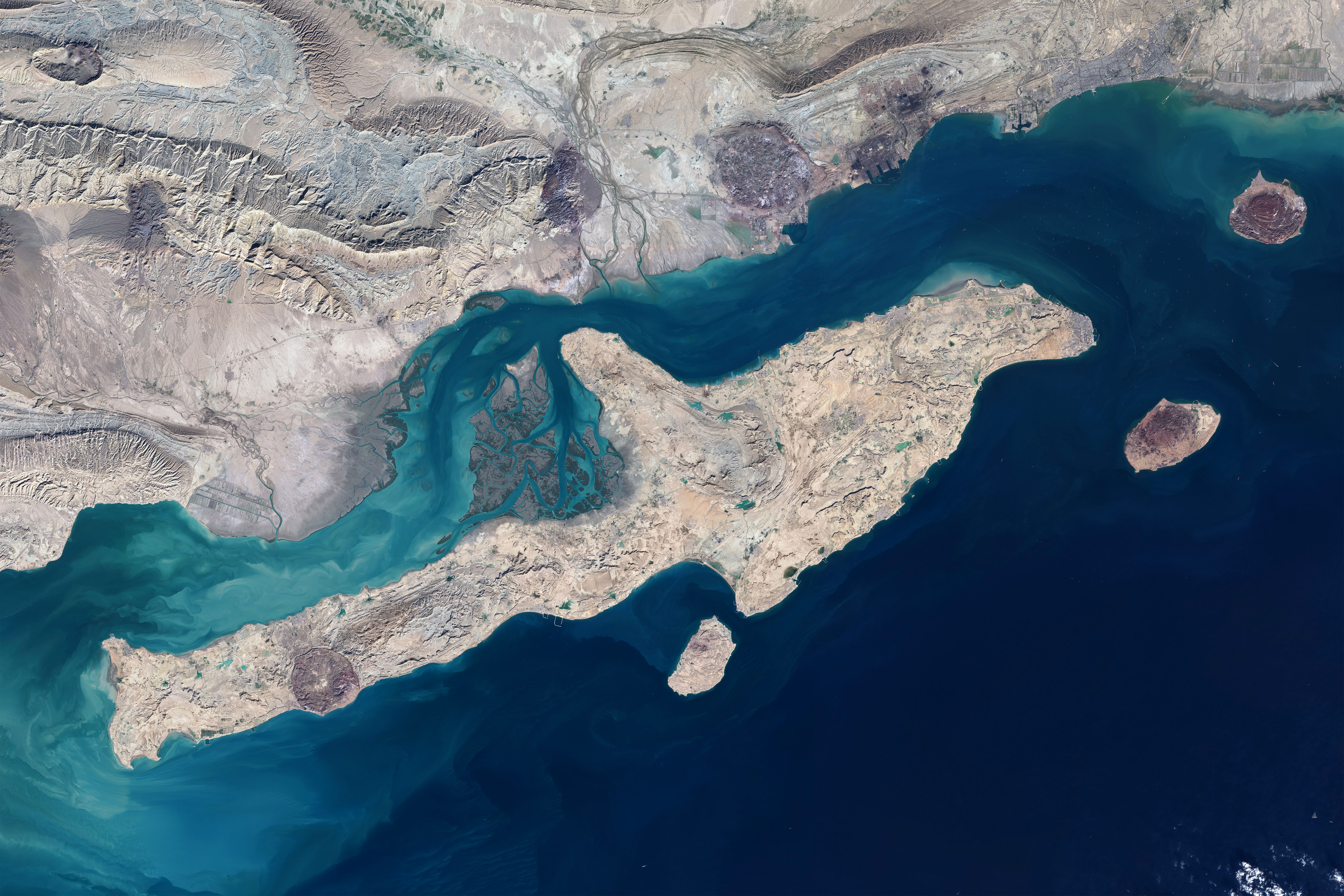 Satellite image of Qeshm Island, an Iranian island in the Strait of Hormuz.