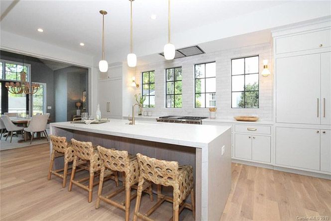 1344 Biltmore Drive kitchen