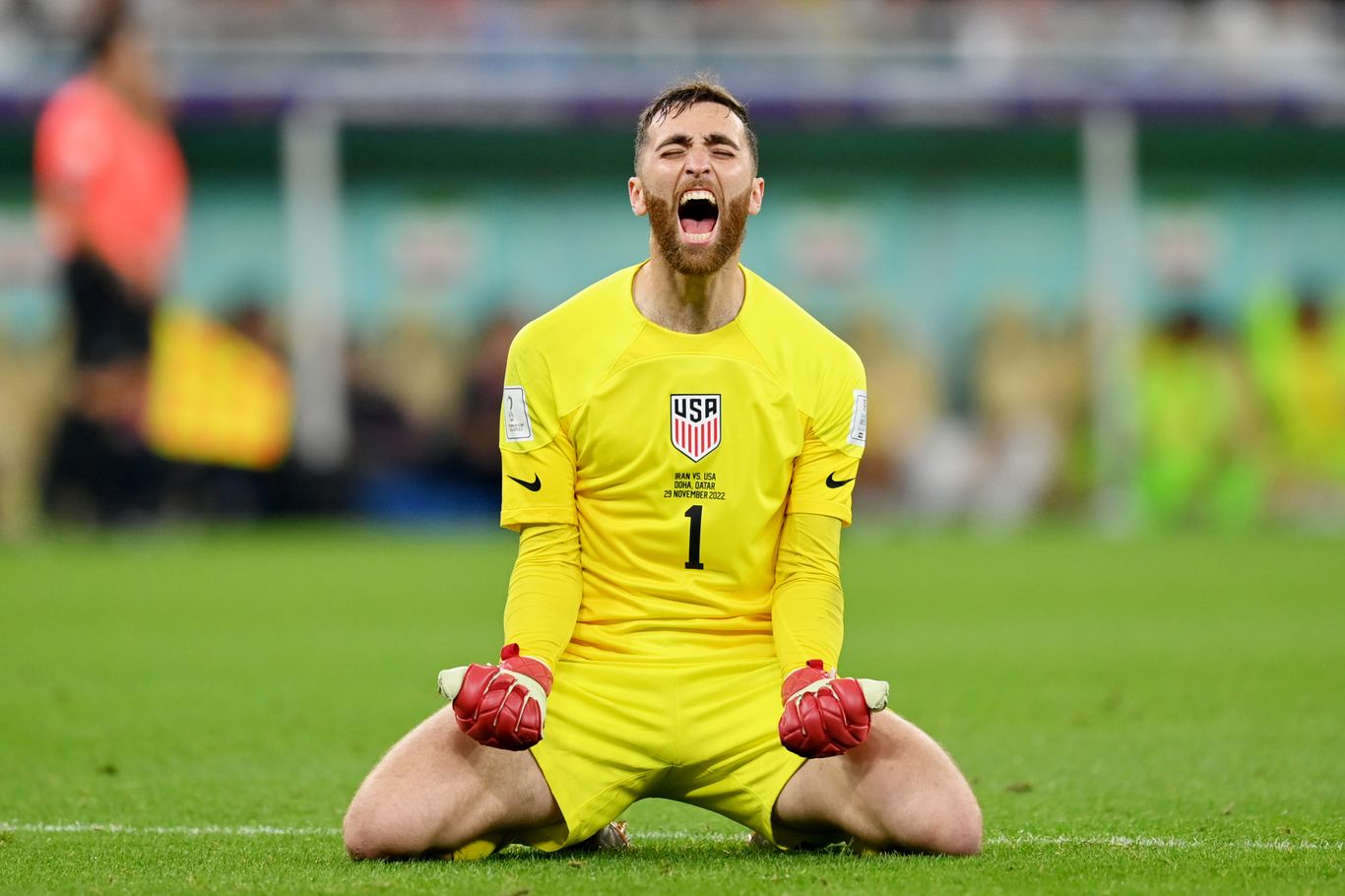 World Cup 2022: USMNT defeats Iran, moves on to round of 16