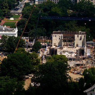 Supreme Court allows Trump's ballroom to proceed