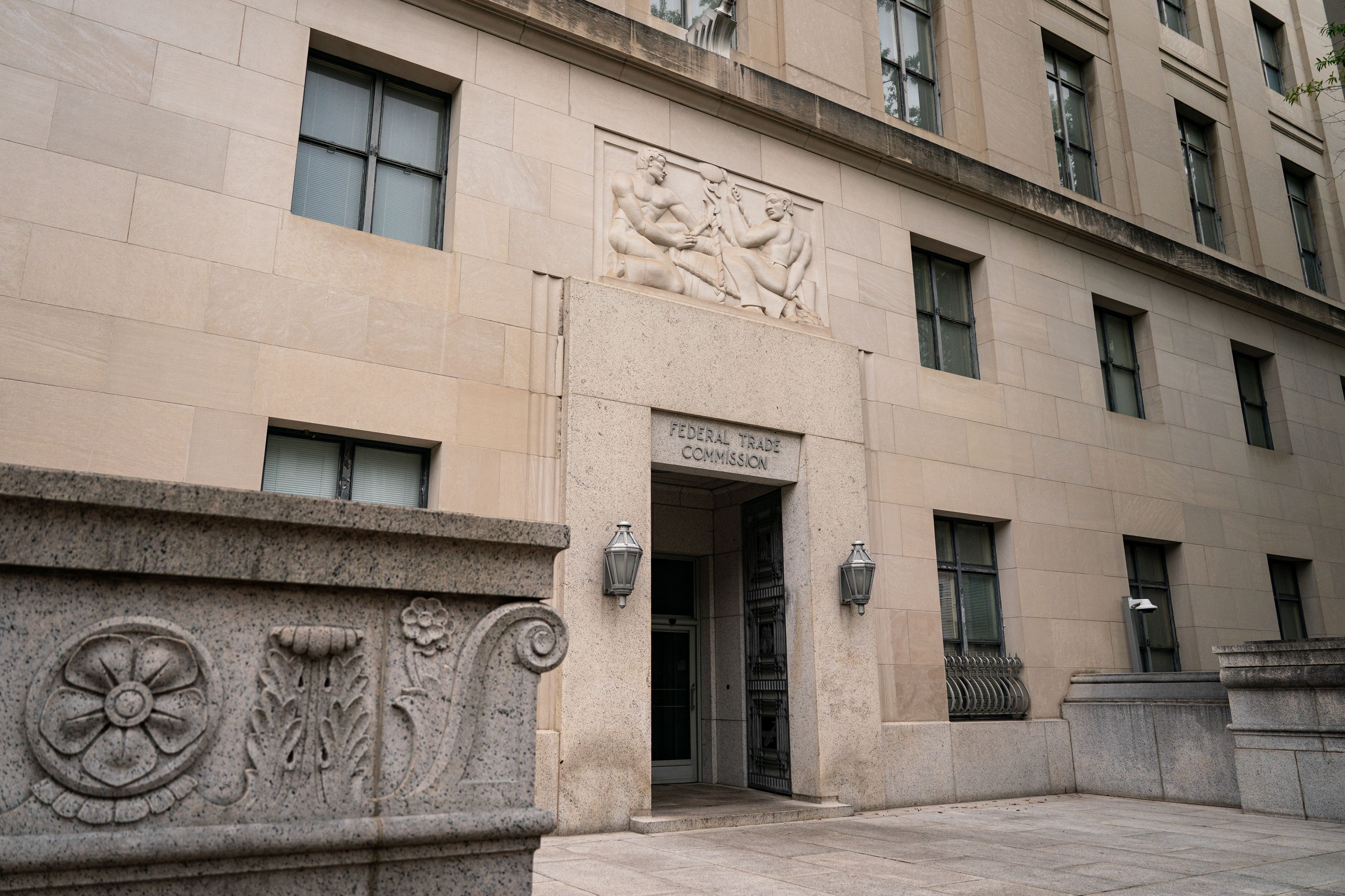 Supreme Court rules Trump can fire independent agency heads, with Federal Reserve exception