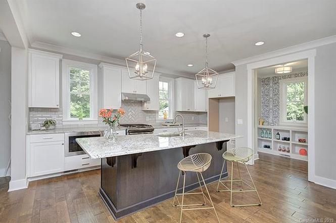 901 Matheson Ave. kitchen