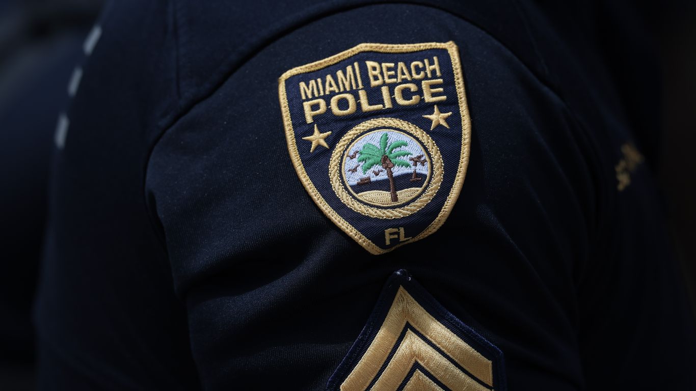 Miami Beach mayor wants license plate readers on private property