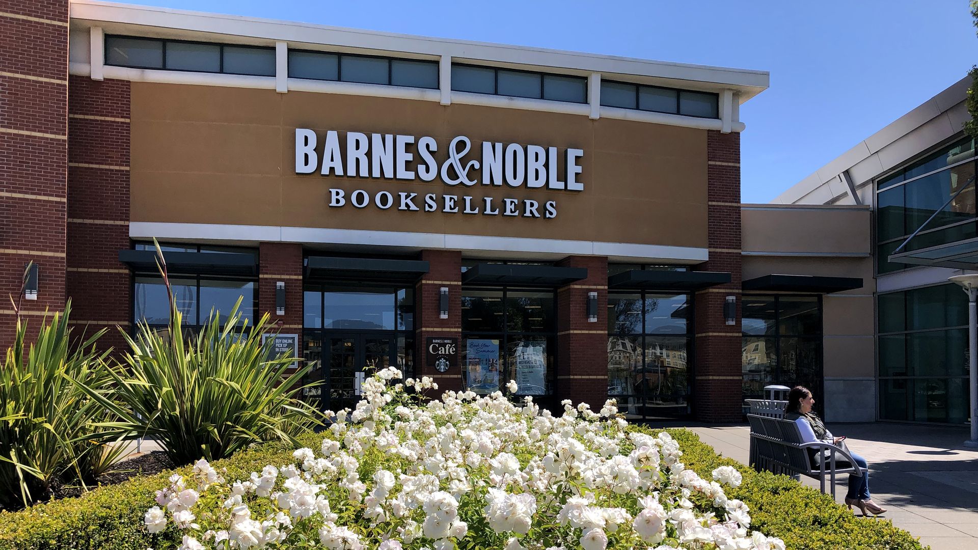 Barnes & Noble Storefront