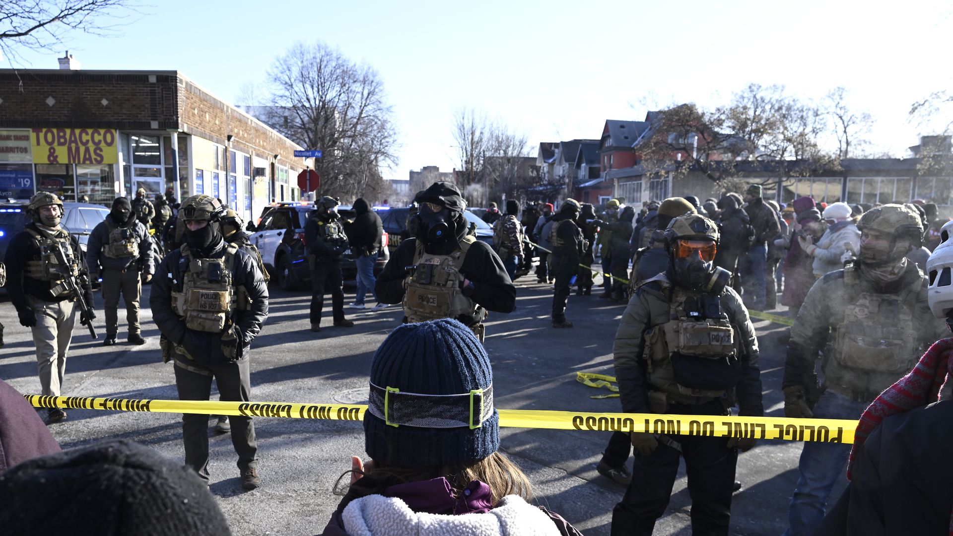 Man fatally shot in federal agent confrontation in South Minneapolis -  Axios Twin Cities