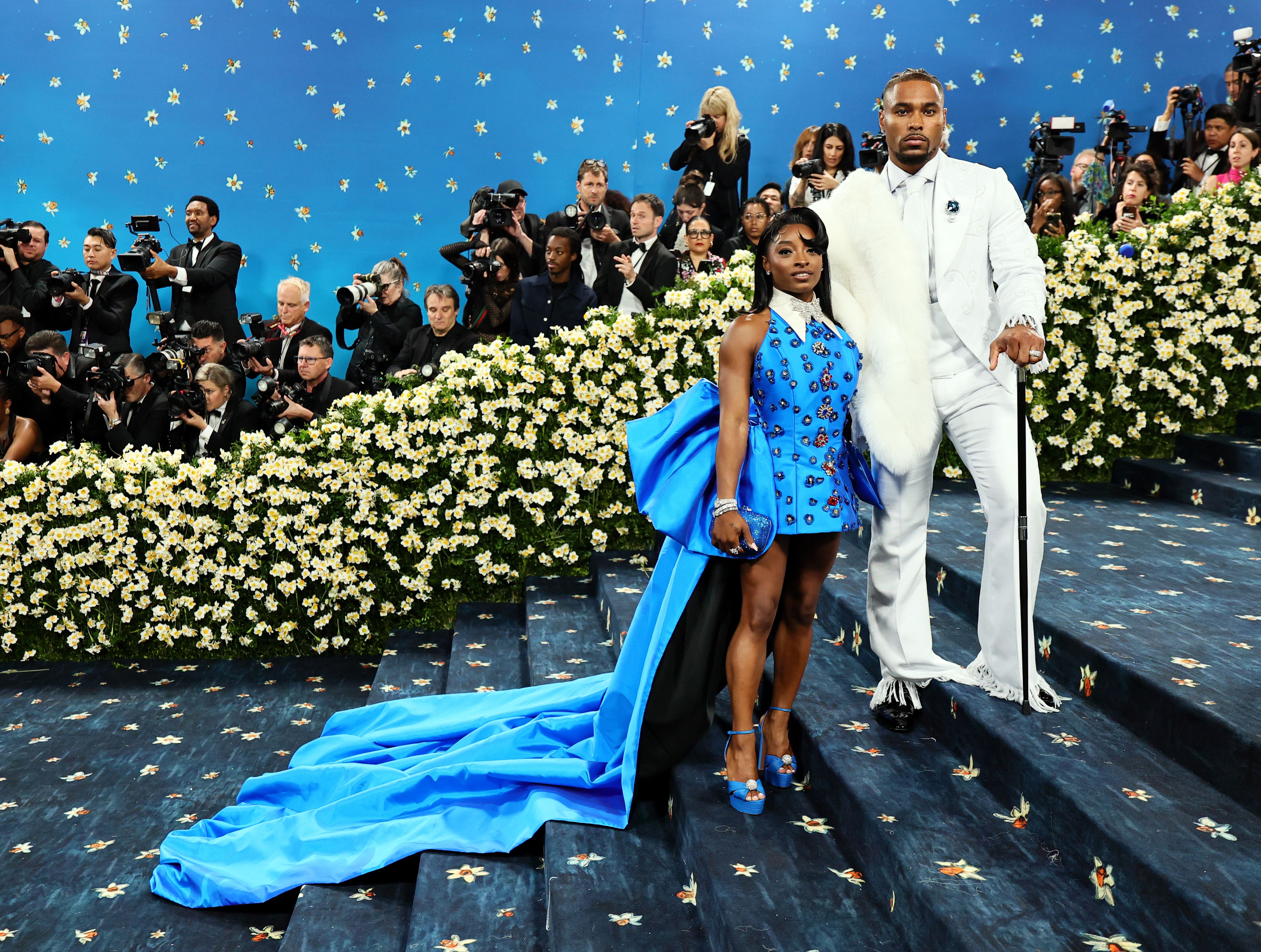 Simone Biles and Jonathan Owens attend the 2025 Met Gala. 
