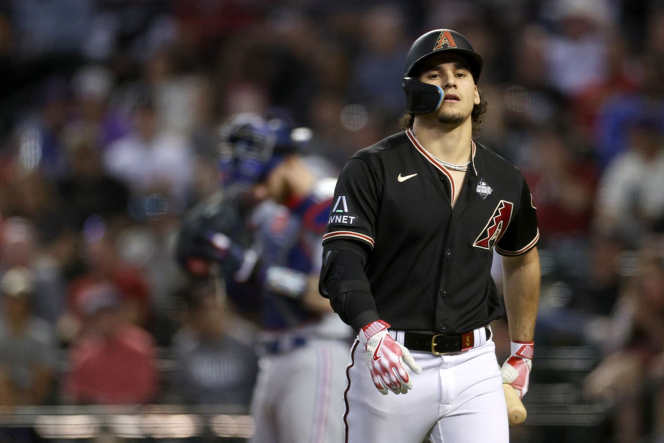 Diamondbacks lose to Rangers in World Series Game 3 - Axios Phoenix