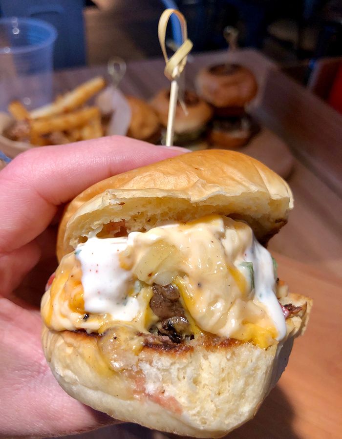 Pimento-Slider-bang-bang-burger-flights