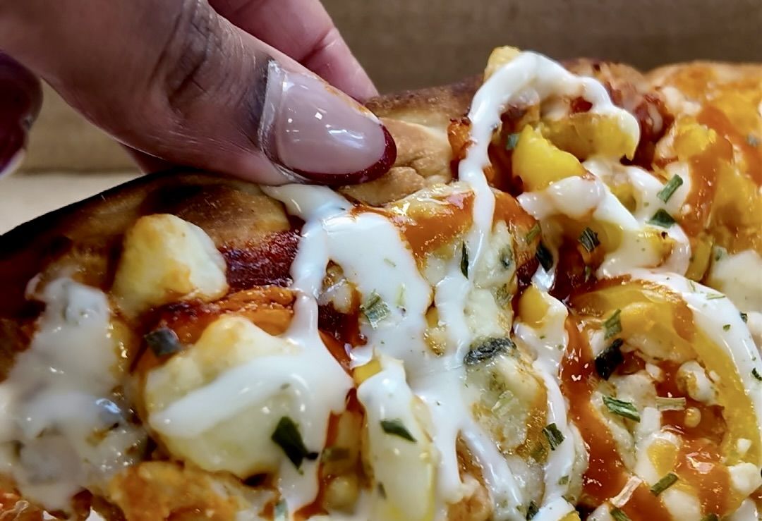 The best bite? That buffalo chicken flatbread.