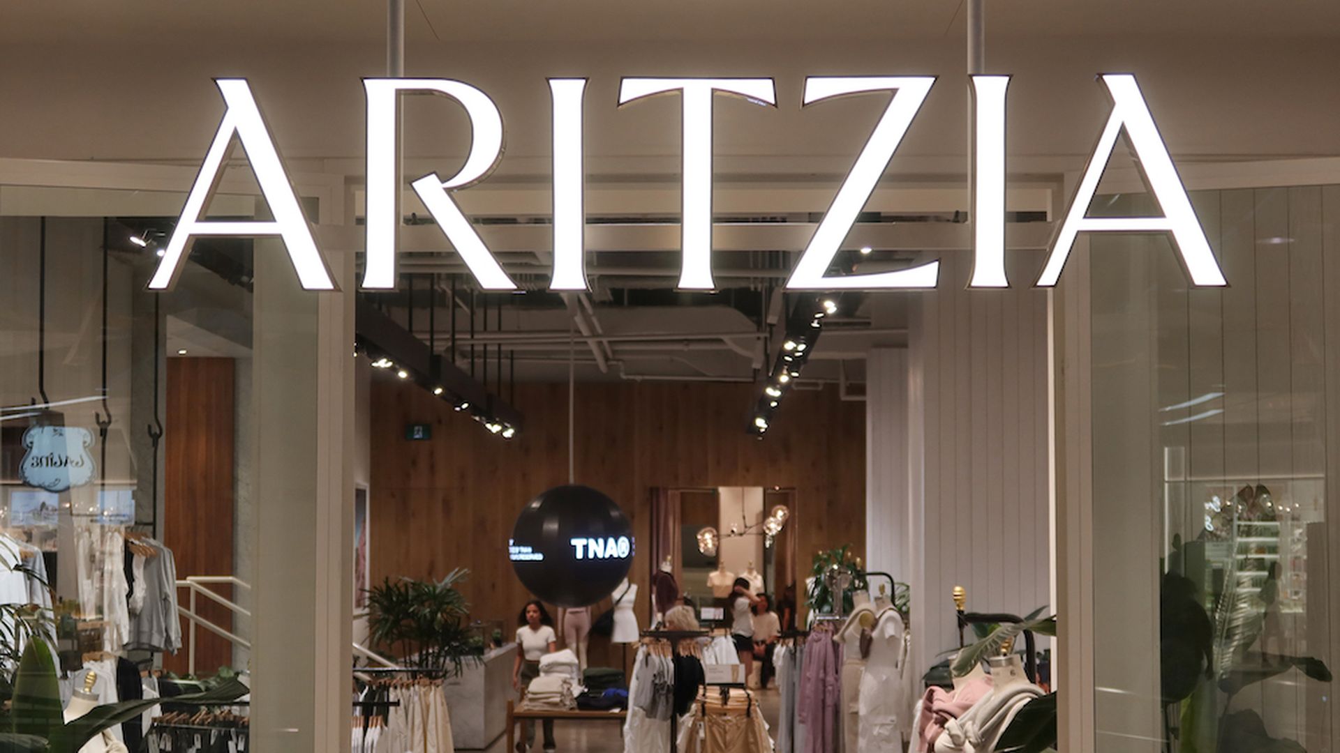 Long  Aritzia CA