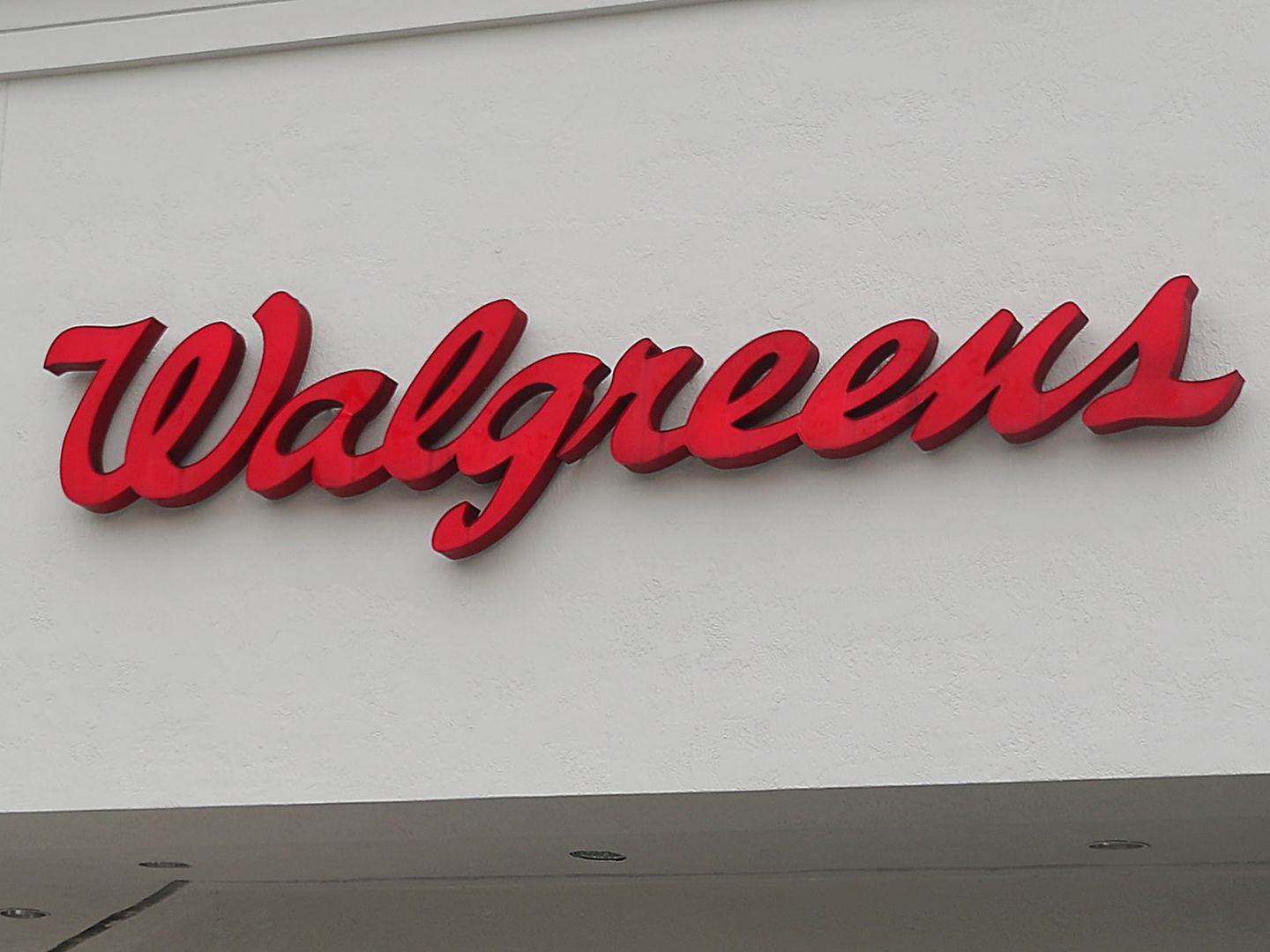 Walgreens Kroger become latest retailers to halt e cigarette sales