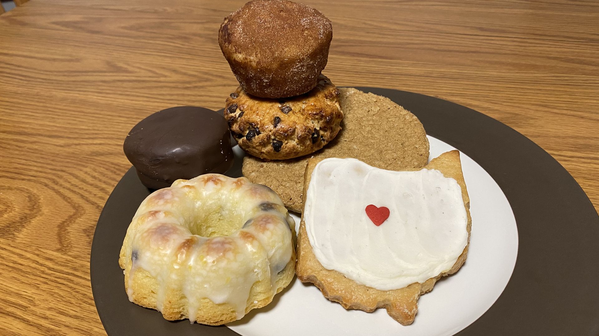 An assortment of gluten-free baked goods.