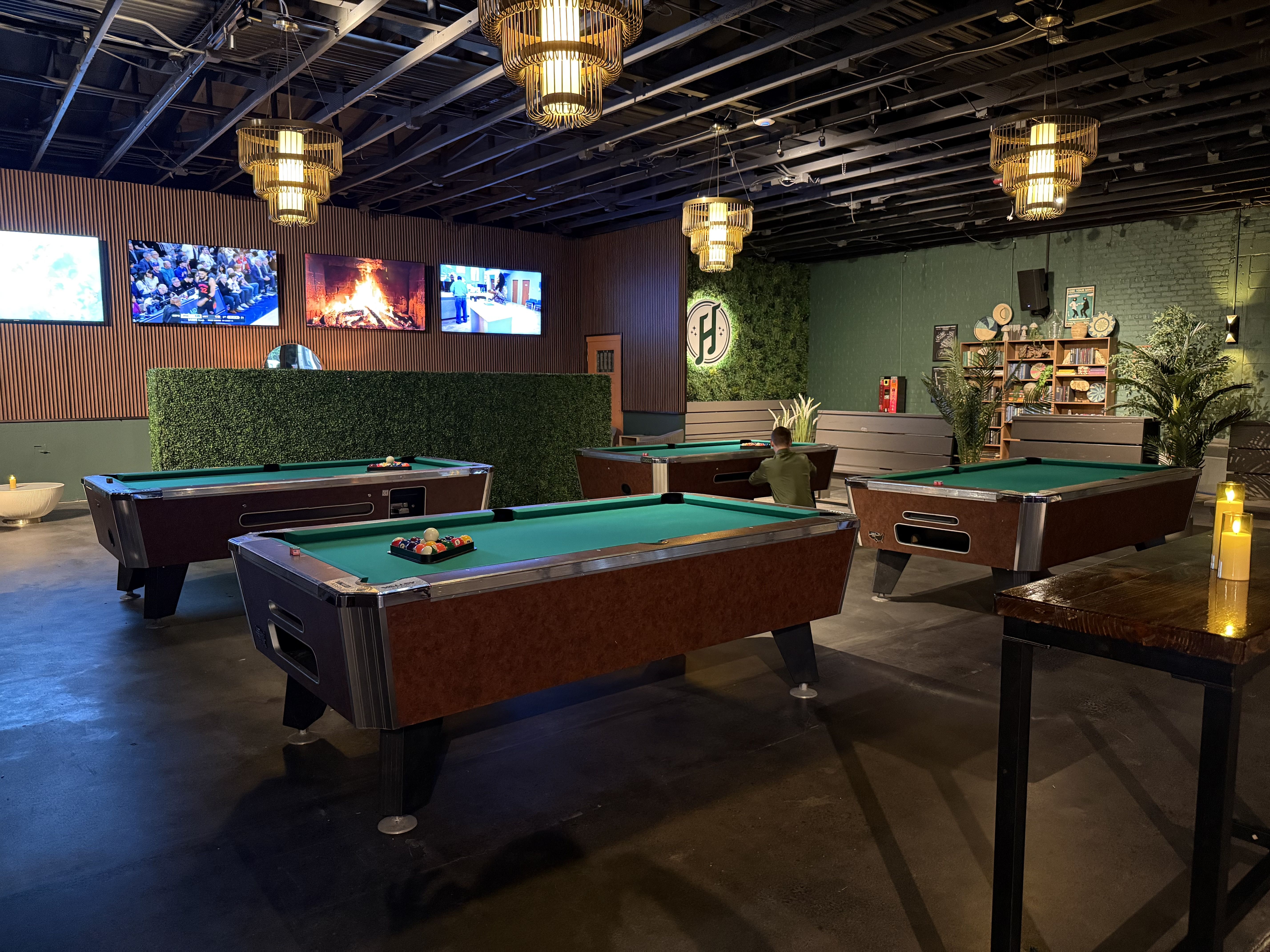 pool tables hideaway