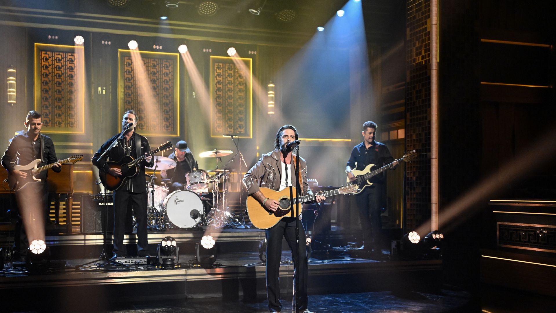 THE TONIGHT SHOW STARRING JIMMY FALLON -- Episode 2012 -- Pictured: Musical guest Thomas Rhett performs on Wednesday, August 21, 2024 -- (Photo by: Todd Owyoung/NBC via Getty Images)
