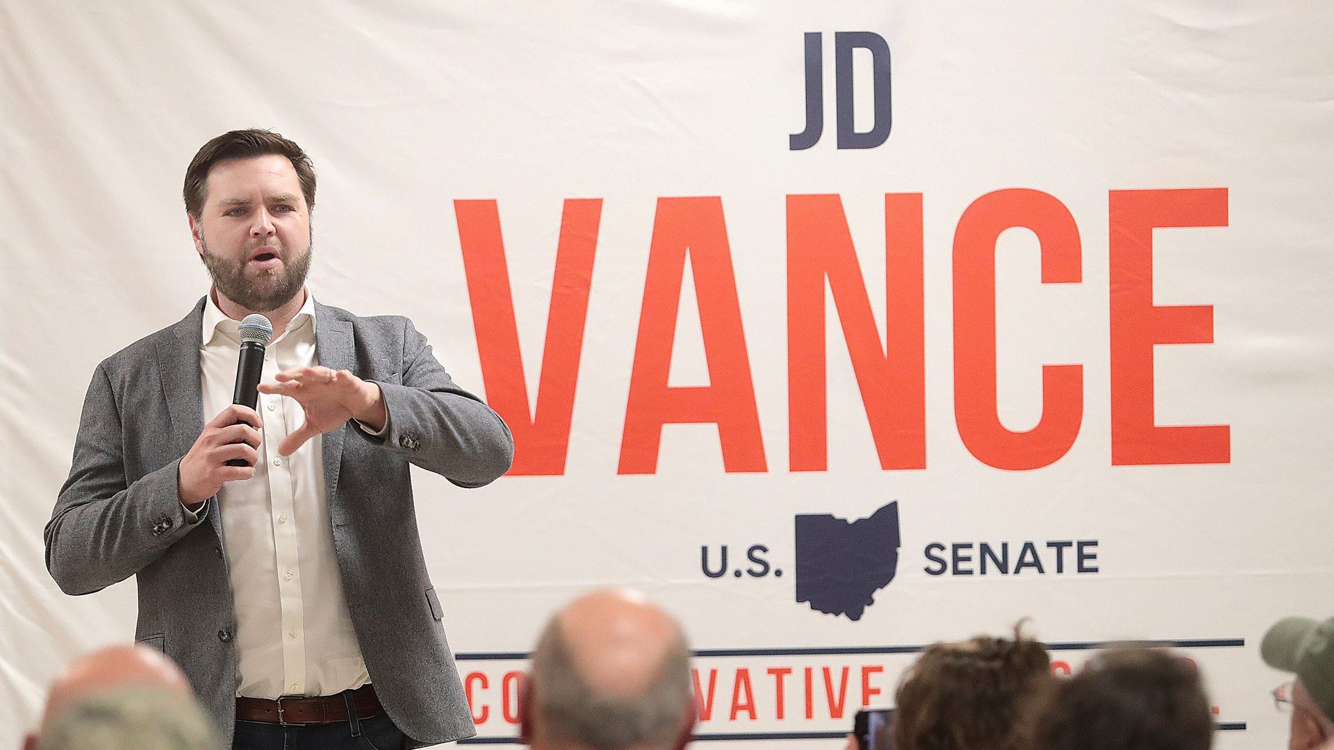 Image of JD Vance speaking to a crowd. 