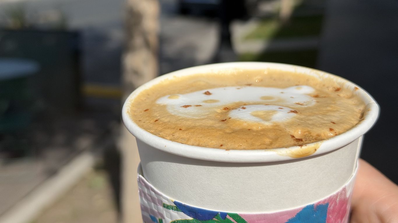 Move over, pumpkin spice: Caramel apple lattes are fall's newest vibe
