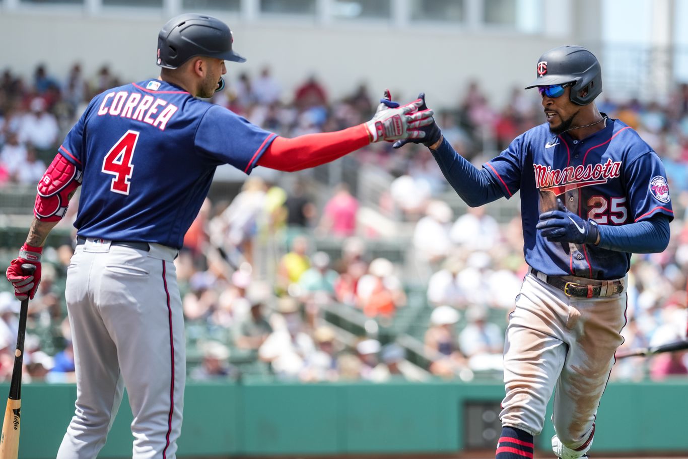 Byron Buxton's impossible catch, 07/08/2022