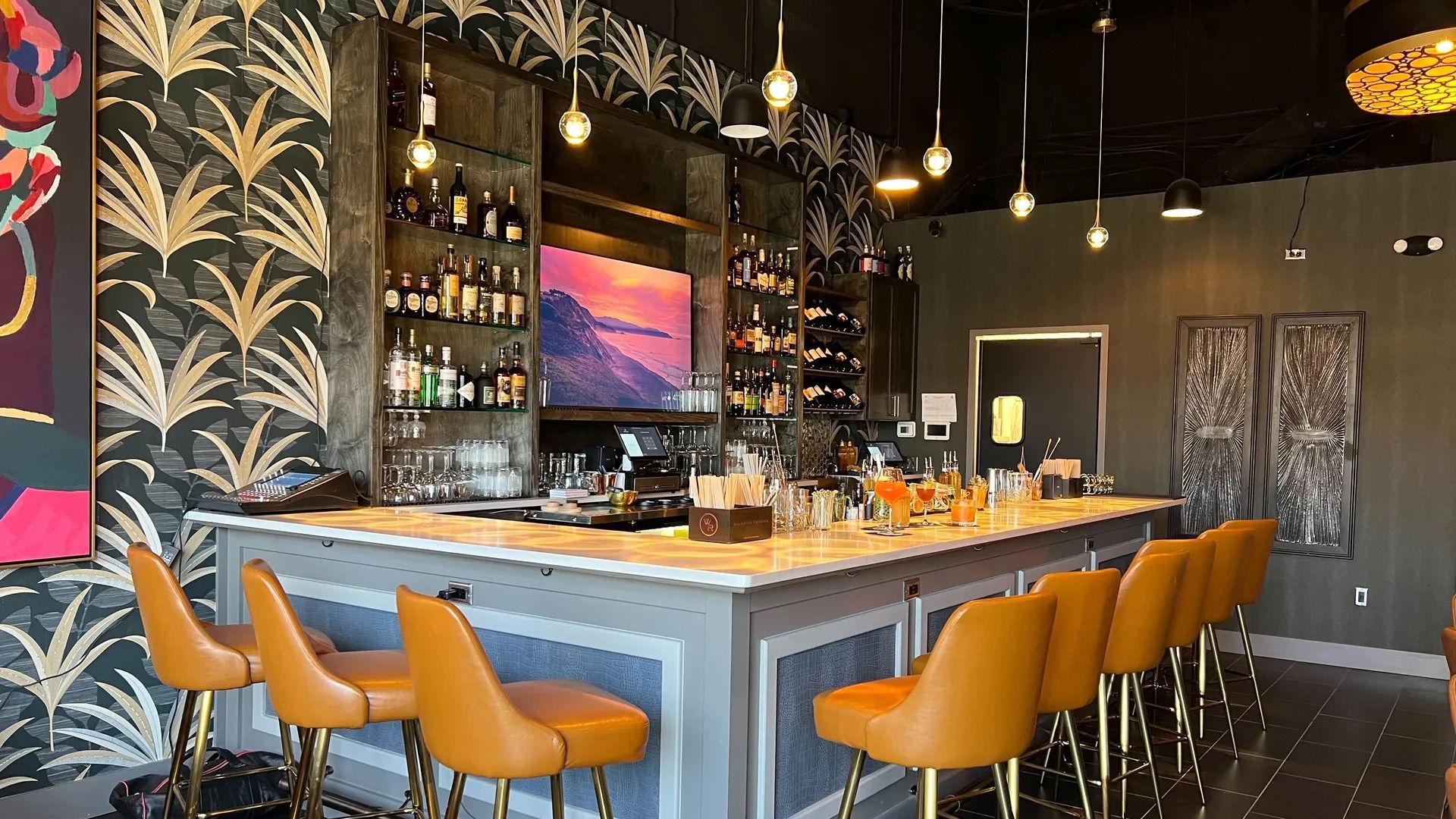 Sneak's bar area. Photo: McKenzie Rankin/Axios