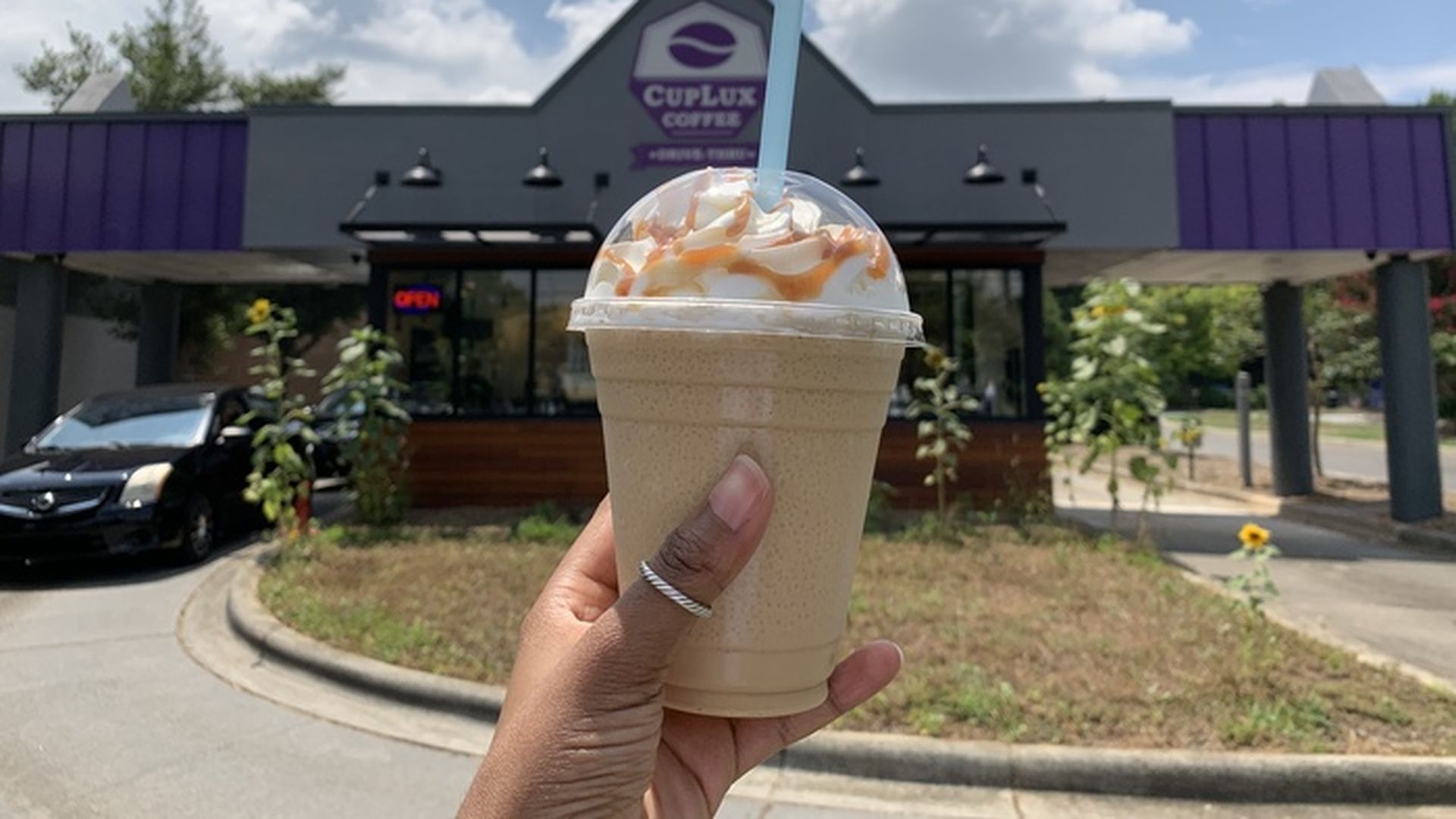 CupLux Coffee Drive-Through