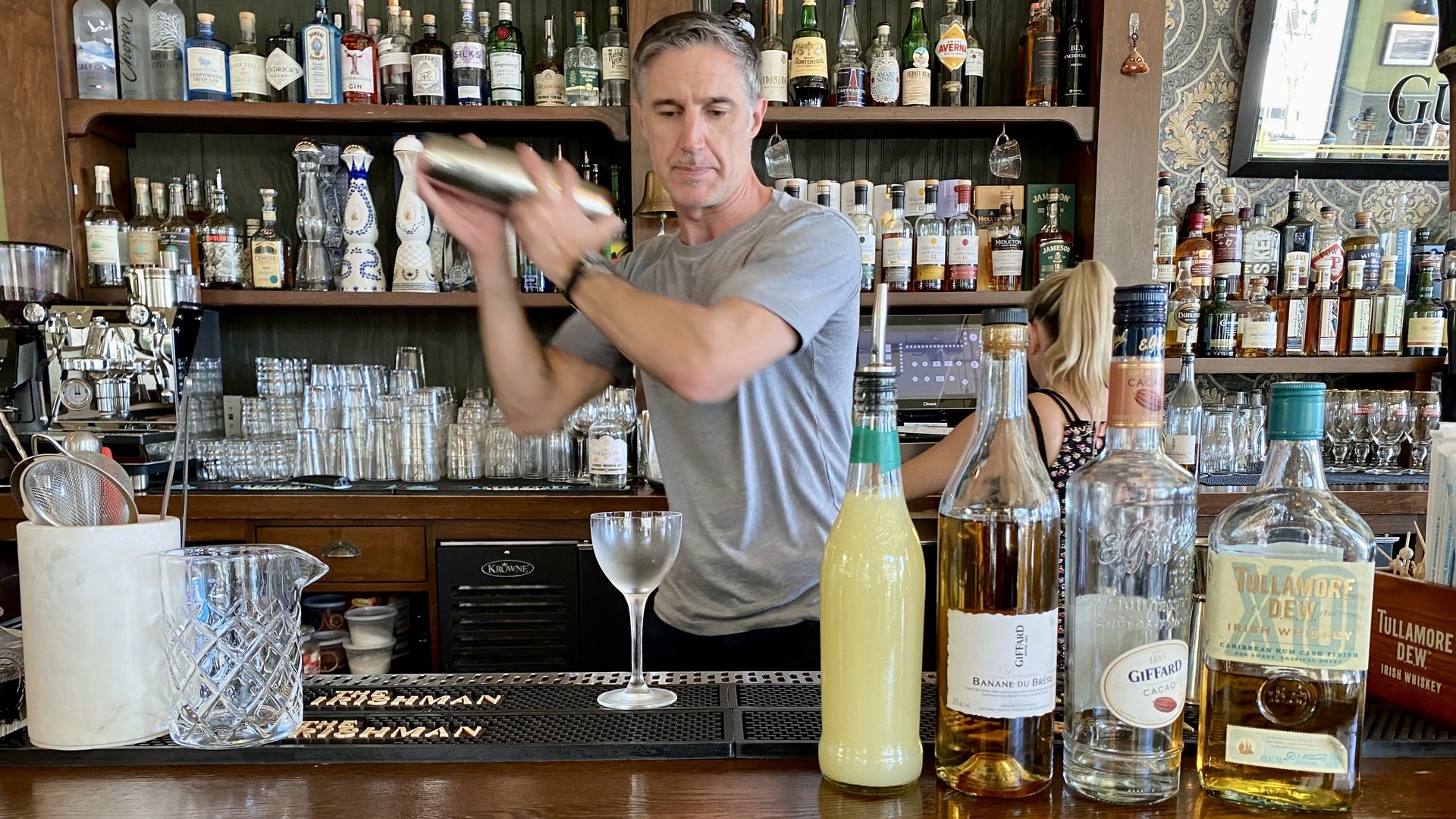 Rory Martin preps a drink.