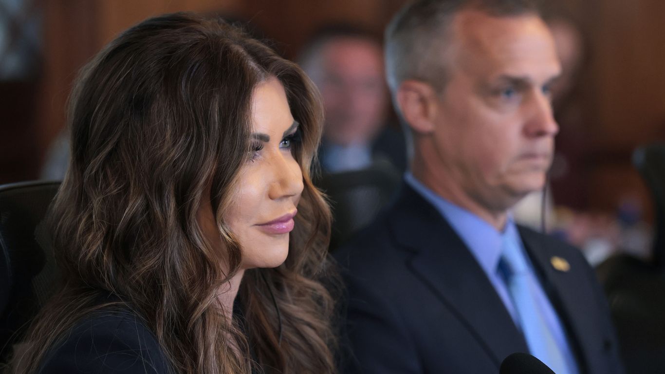 Scoop: White House suspicious of Lewandowski's "temp" work