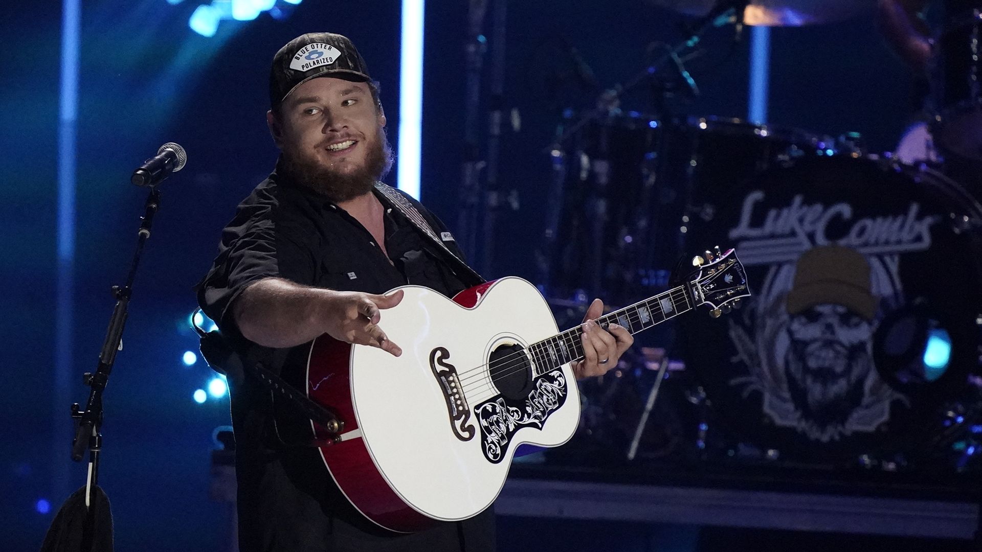 Luke Combs on stage.