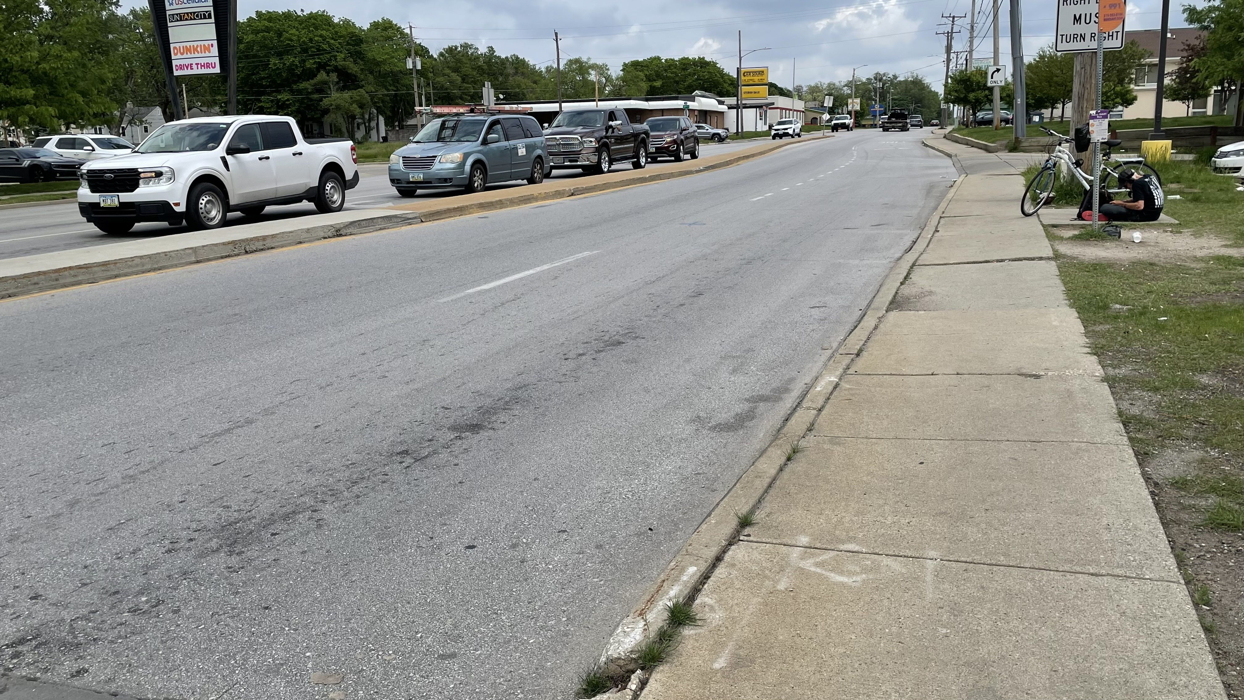 A photo near the Intersection of Douglas Avenue and Merle Hay Road in Des Moines.