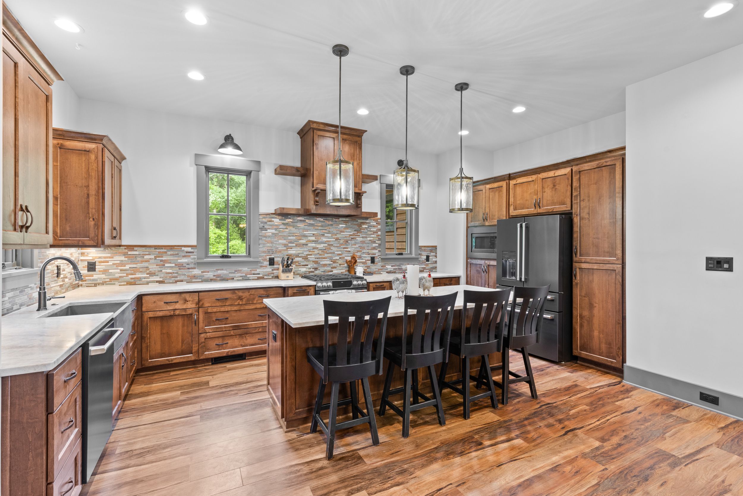 south charlotte Monroe house lists for $10M owned by crypto billionaire