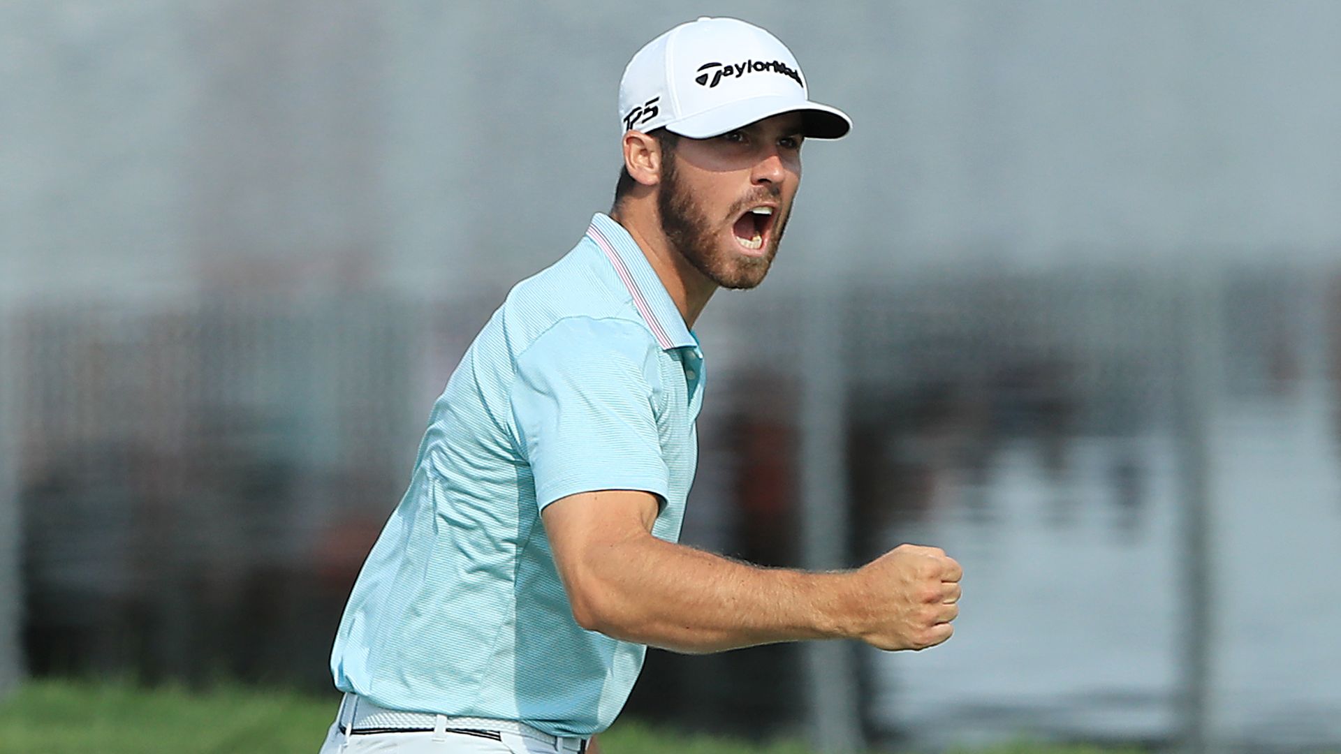 Matthew Wolff celebrating his win