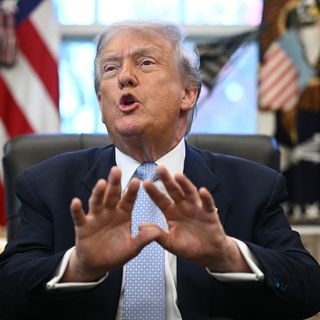 Trump promises $2,000 tariff checks by mid-2026