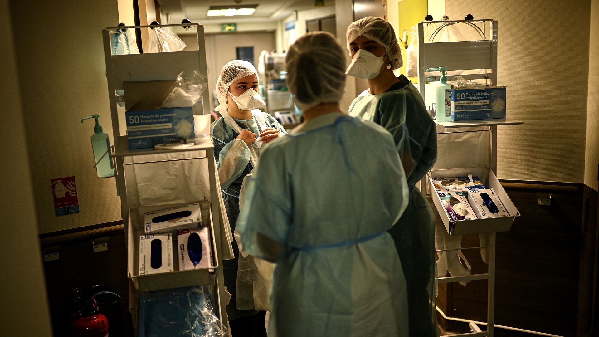 Health workers working in the pneumology unit of hospital in Paris on March 18.