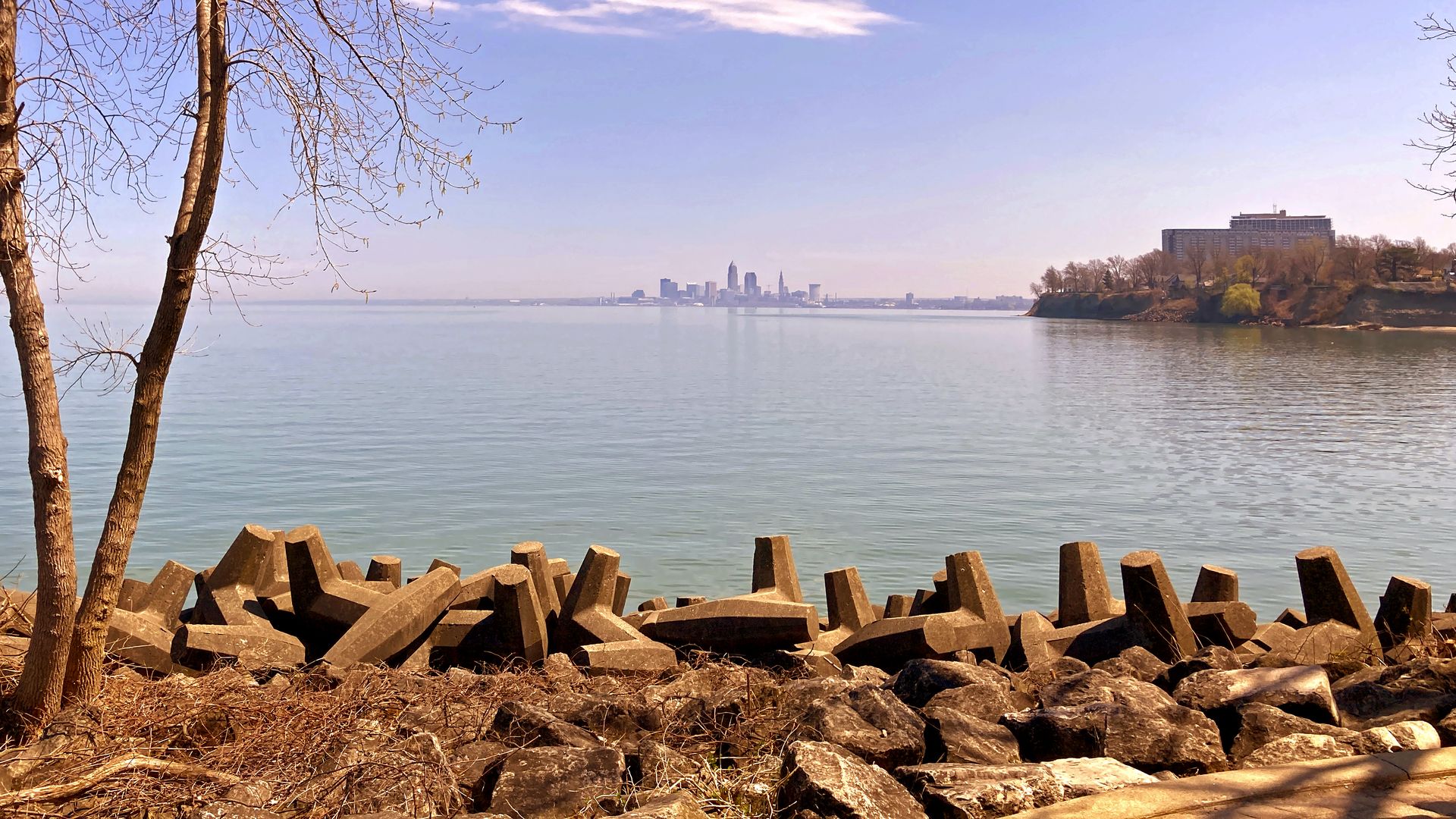 Remote View, Cleveland, Ohio, Skyline, from Lakewood Park, Ohio. 