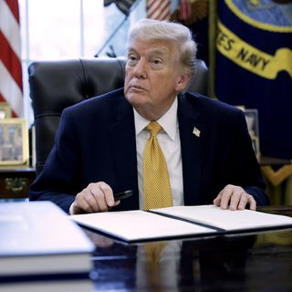 Raskin says Pam Bondi's DOJ gave him "damning" memo on Trump classified docs case