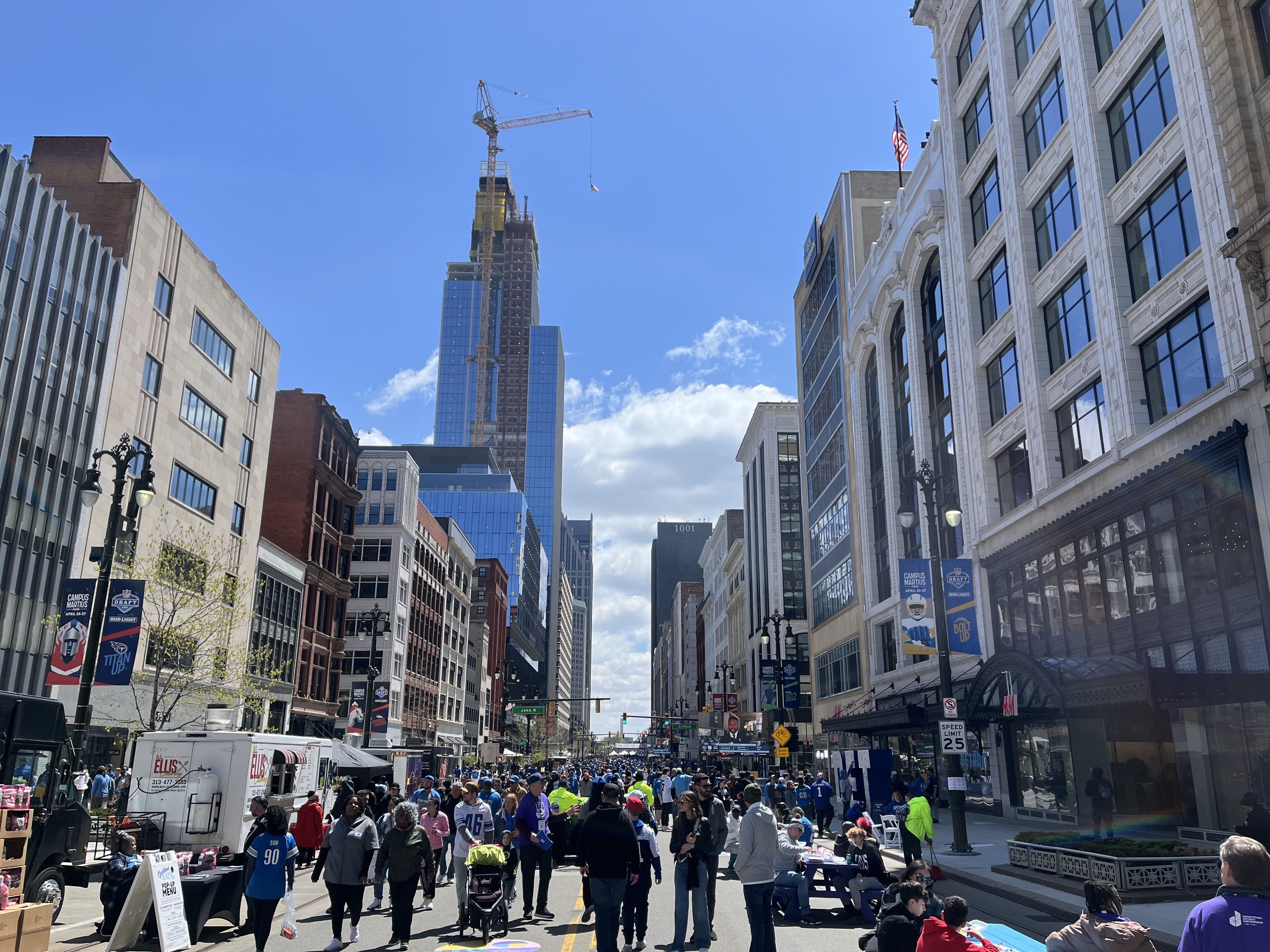 The view down Woodward, crowded with people.