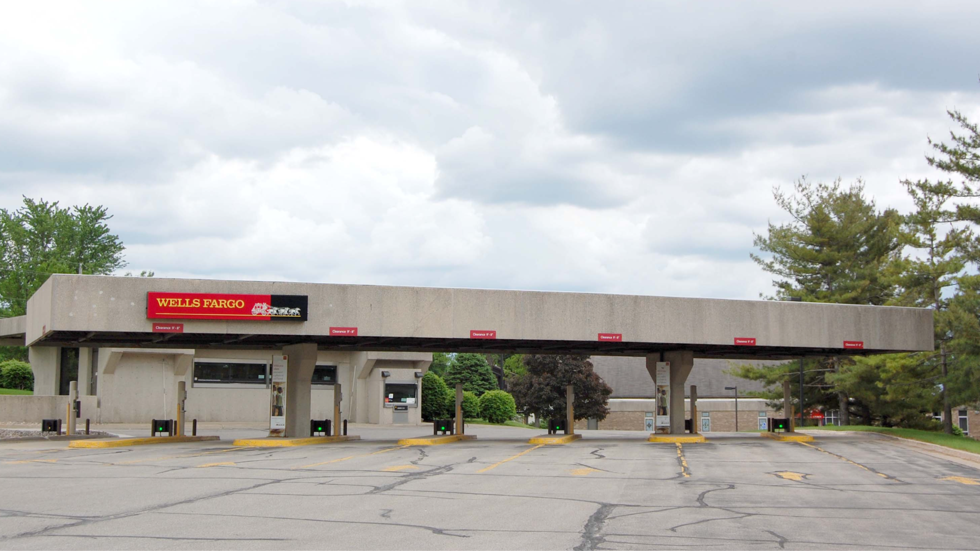 A photo of Wells Fargo.