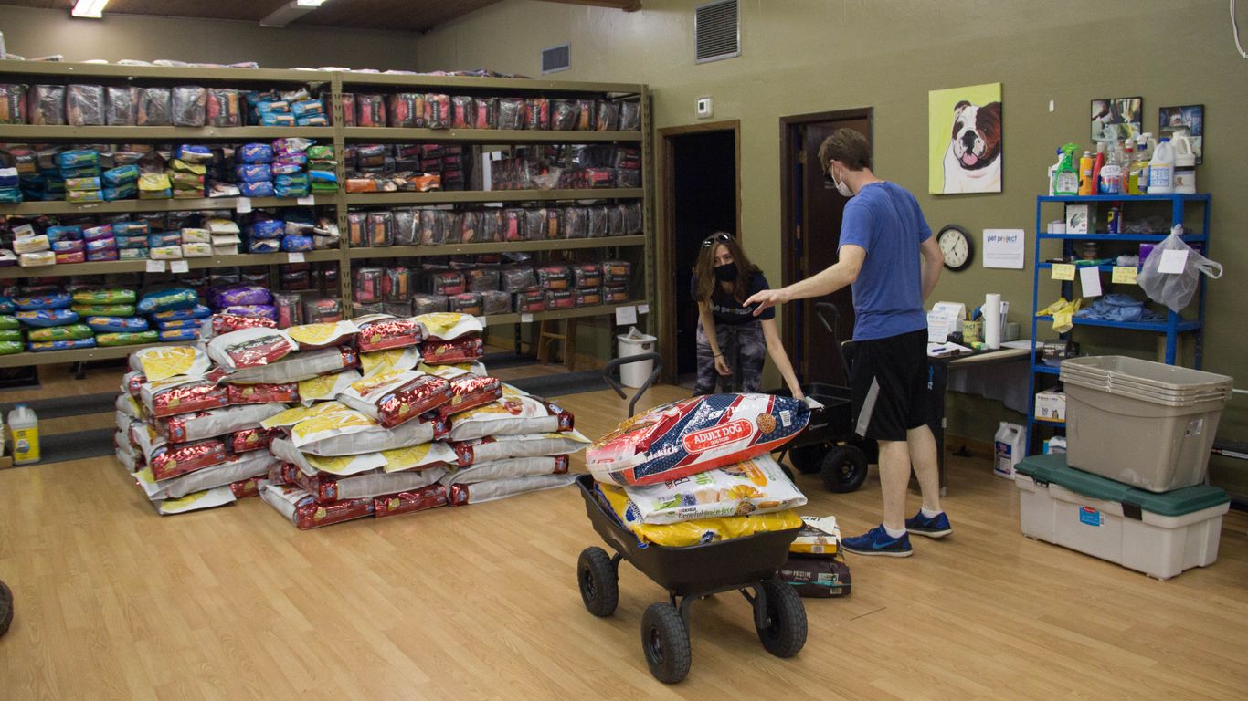 Des Moines' Pet Project Midwest helps pet owners in need Axios Des Moines