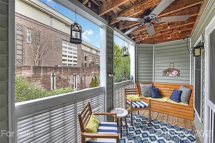 430 Queens Road porch