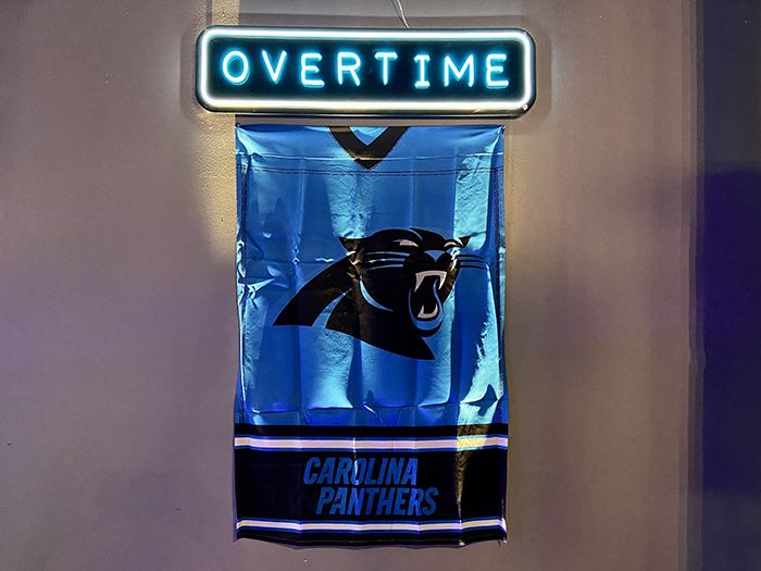 Overtime Downstairs at Clutch. Photo: Ashley Mahoney/Axios