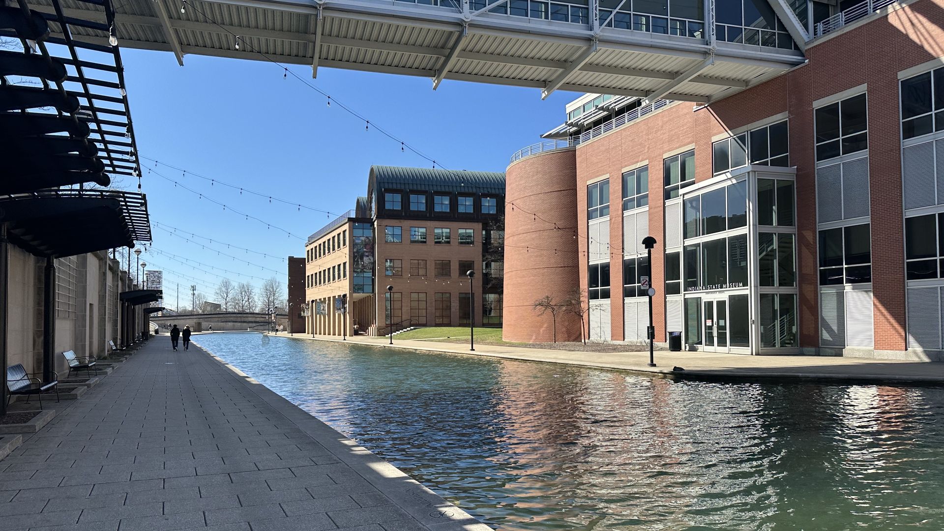 photo of the canal in Indianapolis