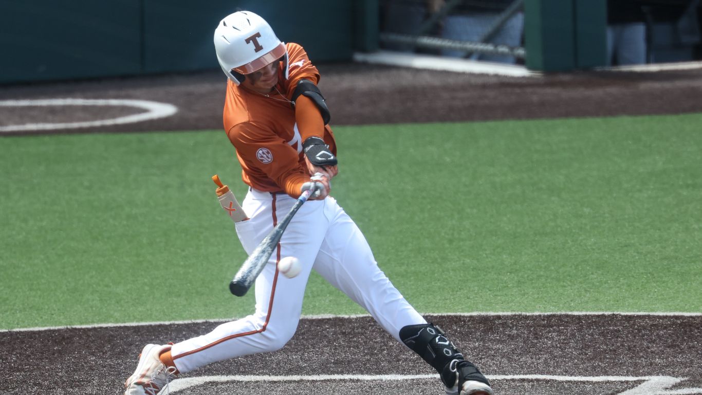 Texas Longhorns defend No. 1 baseball ranking against Auburn