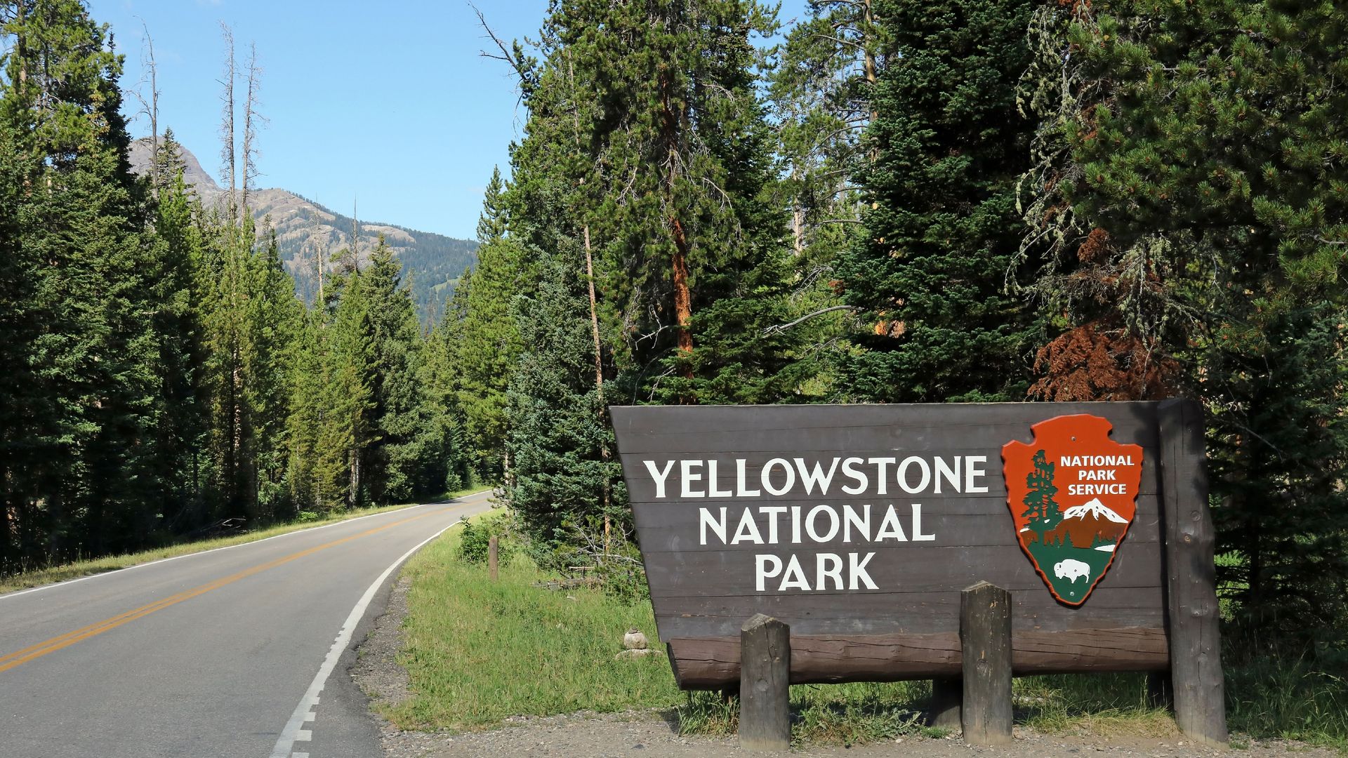 The Yellowstone Park sign.