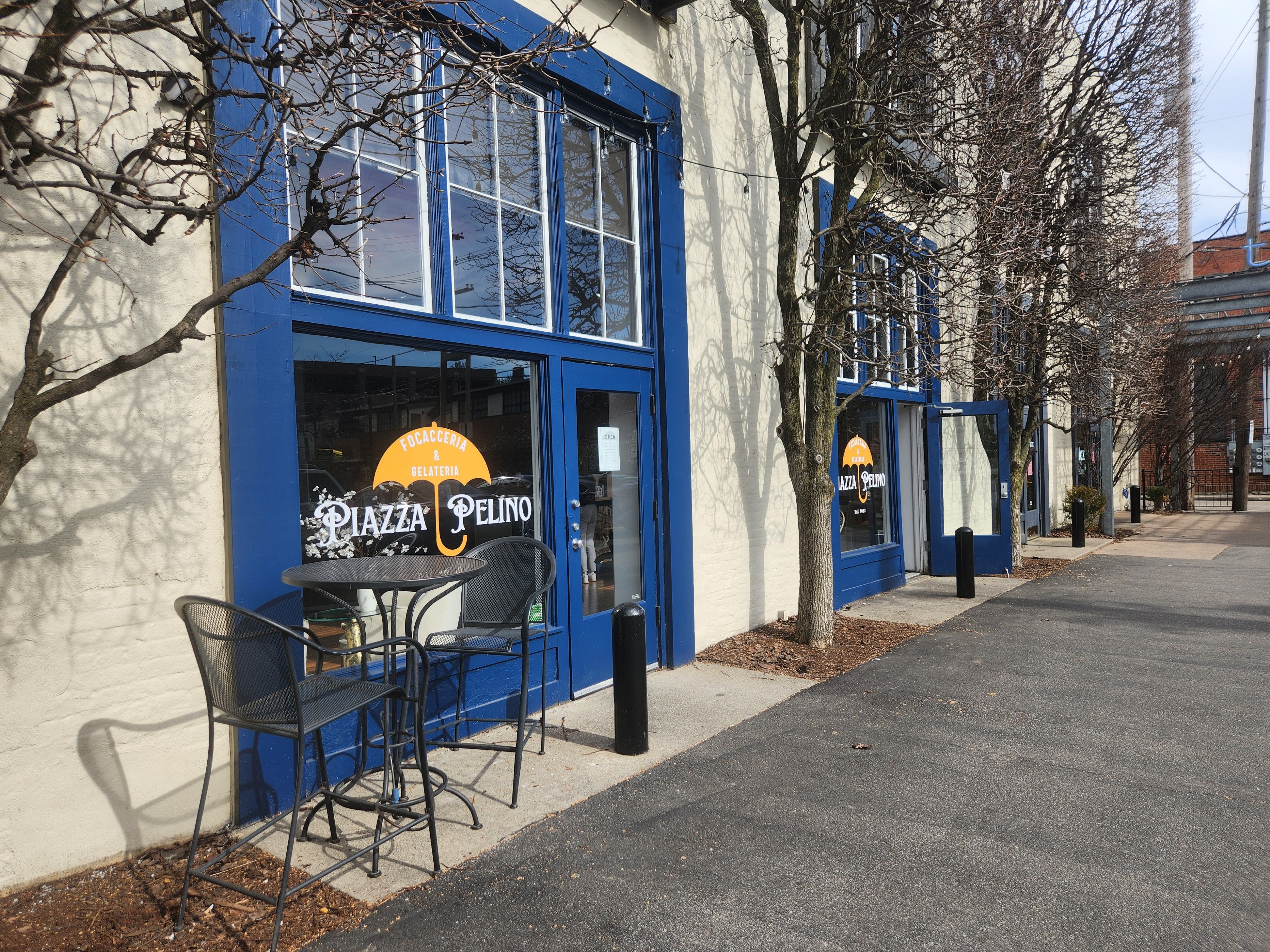 The exterior of Piazza Pelino restaurant.