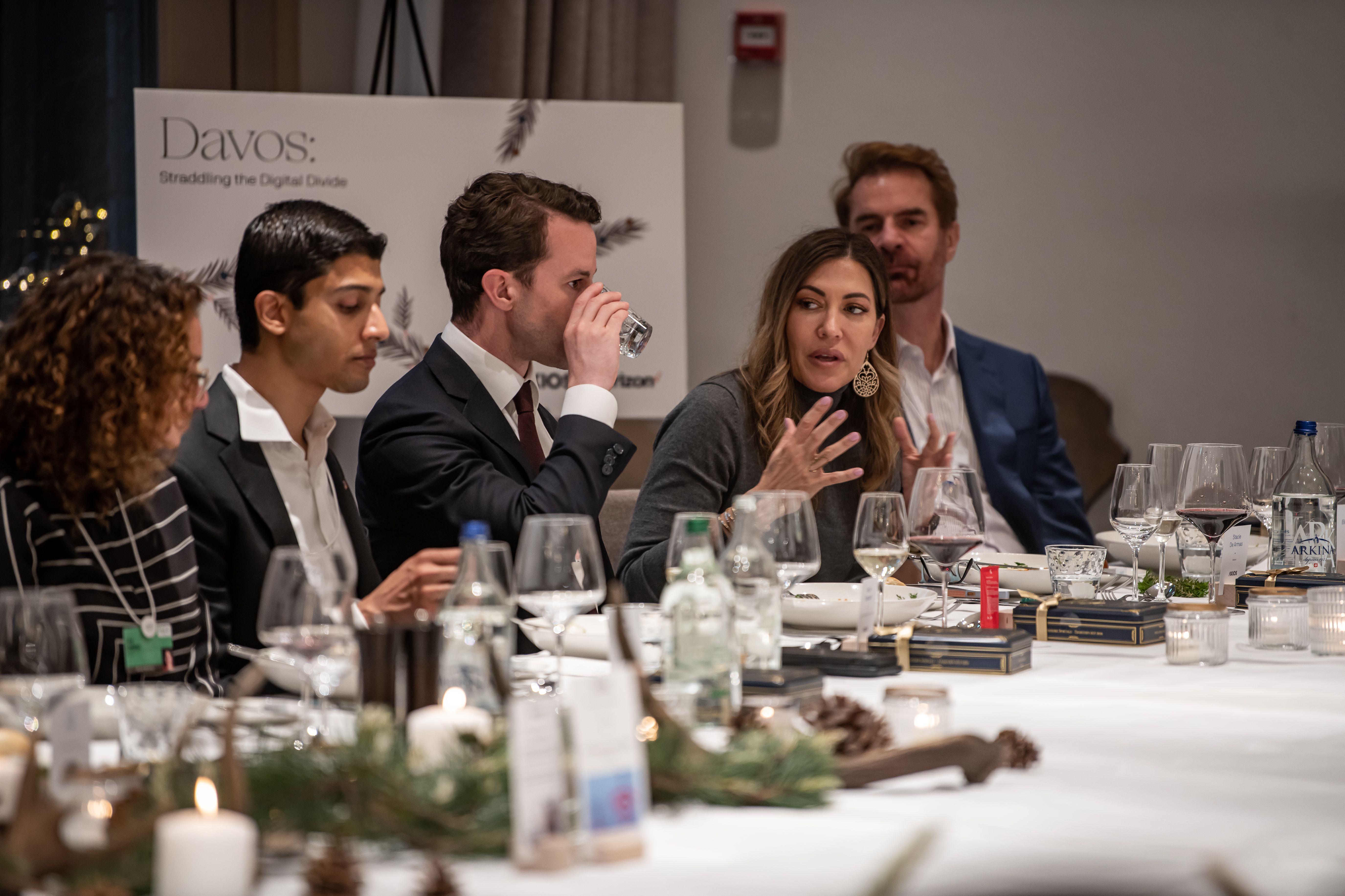 Stacie de Armas, Nielsen SVP of Inclusive Intelligence & Initiatives, engaging with guests.